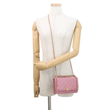 Load image into Gallery viewer, CHANEL Chain Wallet Turnlock PinkAP2289 Lambskin