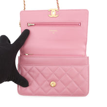 Load image into Gallery viewer, CHANEL Chain Wallet Turnlock PinkAP2289 Lambskin