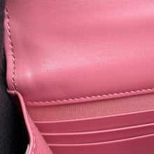 Load image into Gallery viewer, CHANEL Chain Wallet Turnlock PinkAP2289 Lambskin