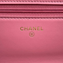 Load image into Gallery viewer, CHANEL Chain Wallet Turnlock PinkAP2289 Lambskin