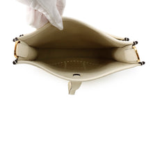 Load image into Gallery viewer, HERMES Evelyne 3 claim Taurillon Clemence Size 23