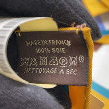 Load image into Gallery viewer, HERMES Carre Fancy saddle Size 90 Miel/Vert/Blanc003846S-04 Silk100%