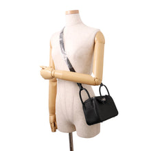 将图像加载到图库查看器中,HERMES Lindy Black Taurillon Clemence Size Mini