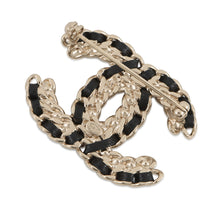 将图像加载到图库查看器中,CHANEL CC Logo BroochAB2971-B01952-N5746 Metal Leather Rhinestone