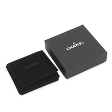 将图像加载到图库查看器中,CHANEL CC Logo BroochAB2971-B01952-N5746 Metal Leather Rhinestone