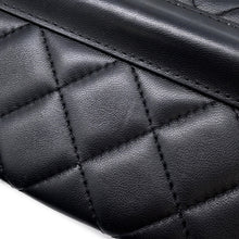 将图像加载到图库查看器中,CHANEL Mini Matelasse Black Lambskin