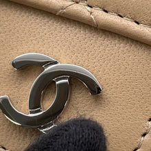 将图像加载到图库查看器中,CHANEL Matelasse Classic Long Flap Wallet BeigeA80758 Lambskin