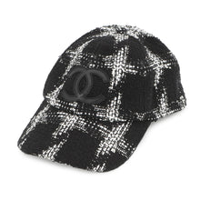 Load image into Gallery viewer, CHANEL CC Logo Tweed Cap Size M Black/WhiteAA7108 Cotton39% Wool39% Acryl18% Polyester2% Viscose2%