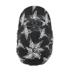 Load image into Gallery viewer, CHANEL CC Logo Tweed Cap Size M Black/WhiteAA7108 Cotton39% Wool39% Acryl18% Polyester2% Viscose2%