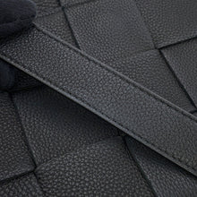 将图像加载到图库查看器中,Bottega Veneta Maxi INTRECCIATO Cassette Shoulder Bag Black666870V17H18425 Leather