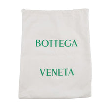 将图像加载到图库查看器中,Bottega Veneta Maxi INTRECCIATO Cassette Shoulder Bag Black666870V17H18425 Leather