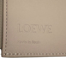 将图像加载到图库查看器中,LOEWE Anagram Vertical Wallet ClayC821S33X12 Calf Leather