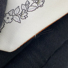 将图像加载到图库查看器中,HERMES Twilly Brides de Gala en Fleurs & Eyeliner Spring/Summer 2025 White/Gray/Cuir Silk100%