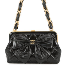 将图像加载到图库查看器中,CHANEL Ribbon Chain Clutch Bag BlackAP4029 Patent Leather