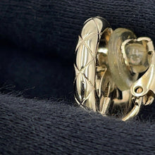 将图像加载到图库查看器中,CHANEL CC Logo Heart Earrings Champagne Gold Gold Plated Rhinestone
