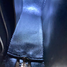 将图像加载到图库查看器中,Valentino Garavani Loco V Logo Shoulder Bag Greige Leather