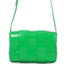 Load image into Gallery viewer, Bottega Veneta Maxi INTRECCIATO Cassette Shoulder Parakeet Leather
