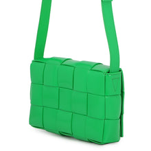 Load image into Gallery viewer, Bottega Veneta Maxi INTRECCIATO Cassette Shoulder Parakeet Leather