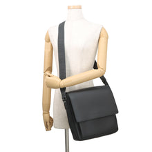 将图像加载到图库查看器中,Ferragamo Messenger bag Black24A311 Leather