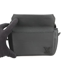 将图像加载到图库查看器中,LOUIS VUITTON LV Aerogram Pilot Wearable Wallet NoirM83563 Leather LV Aerogram
