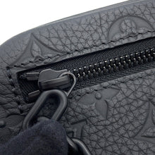 Load image into Gallery viewer, LOUIS VUITTON Pochette Volga NoirM55703 Monogram・Taurillon