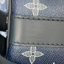将图像加载到图库查看器中,LOUIS VUITTON Keepall Bandouliere - Chapman Brothers NavyM54257 Monogram / Savannah Size 55