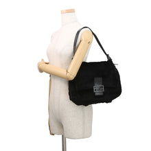 将图像加载到图库查看器中,FENDI Mamma bucket Black Fur Leather