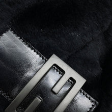 将图像加载到图库查看器中,FENDI Mamma bucket Black Fur Leather