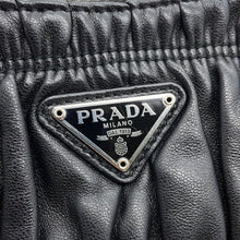 将图像加载到图库查看器中,PRADA Re-edition 2005 Shoulder Bag Black1BC194 Leather
