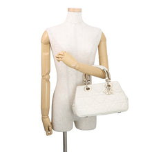 Load image into Gallery viewer, Dior Lady 95.22 lattéM0699OVJX_M030 Calf Leather Size Medium