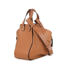 将图像加载到图库查看器中,LOEWE hammock Light Camel387.12KN60 Leather Size Small