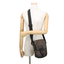 将图像加载到图库查看器中,LOUIS VUITTON archie messenger NoirM46442 Monogram Macassar Canvas