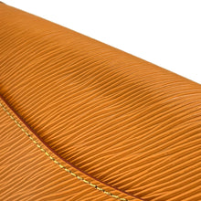 将图像加载到图库查看器中,LOUIS VUITTON Busy NM GoldMielM59459 Epi Leather