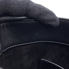 将图像加载到图库查看器中,CELINE Cuir Triomphe bucket bag Black113783DU3 Leather Size Small