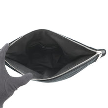 将图像加载到图库查看器中,BALENCIAGA BB Logo Clutch Bag Black695537 pile