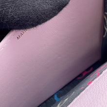 将图像加载到图库查看器中,CHANEL Matelasse Chain wallet Light PinkAP0238 Caviar Leather