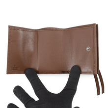 将图像加载到图库查看器中,GUCCI The Hacker Compact Wallet Brown/Beige681708 Canvas/Leather