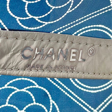 Load image into Gallery viewer, CHANEL Camellia CC Logo ChainShoulder Black/WhiteA57636 Plastics Leather