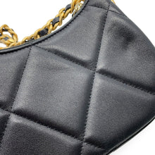 将图像加载到图库查看器中,CHANEL CHANEL19 Matelasse SmallHobo Bag BlackAP3676 Lambskin
