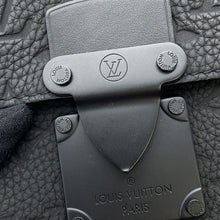 Load image into Gallery viewer, LOUIS VUITTON SPadlock Vertical Wearable Wallet NoirM81524 Monogram・Taurillon