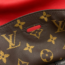 将图像加载到图库查看器中,LOUIS VUITTON Atlantis Red Leather Monogram Size PM