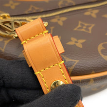 将图像加载到图库查看器中,LOUIS VUITTON loop BeigeM81098 Monogram