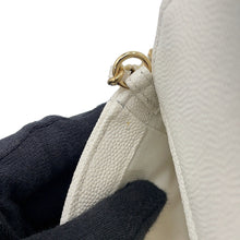 将图像加载到图库查看器中,CHANEL Chain Phone Case WhiteAP2096-B10583-10601 Caviar Leather