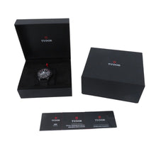 将图像加载到图库查看器中,TUDOR Pelagos FXD Chrono W43mm BlackCarbon Fabric Black DialM25827KN-0001