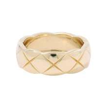 Load image into Gallery viewer, CHANEL Coco Crush Collection Ring Size Medium/52/#12J10571 18K Yellow Gold