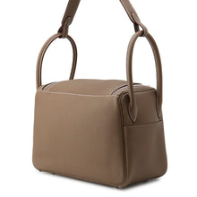 Load image into Gallery viewer, HERMES Lindy Etoupe Taurillon Clemence Size 26