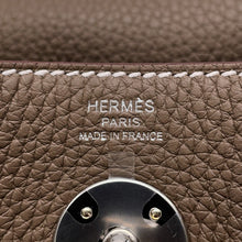 Load image into Gallery viewer, HERMES Lindy Etoupe Taurillon Clemence Size 26