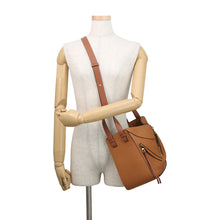 将图像加载到图库查看器中,LOEWE hammock Brown387.30.S35 Leather Size Small