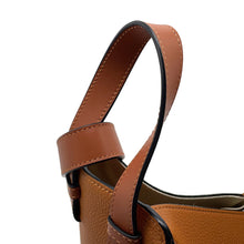 将图像加载到图库查看器中,LOEWE hammock Brown387.30.S35 Leather Size Small