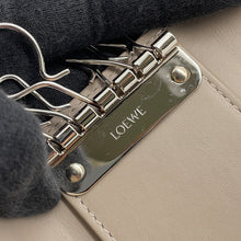 将图像加载到图库查看器中,LOEWE Anagram 6-key case ClayC821K92X01 Calf Leather
